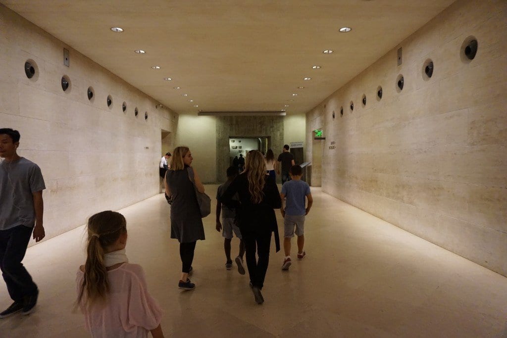 inside_louvre