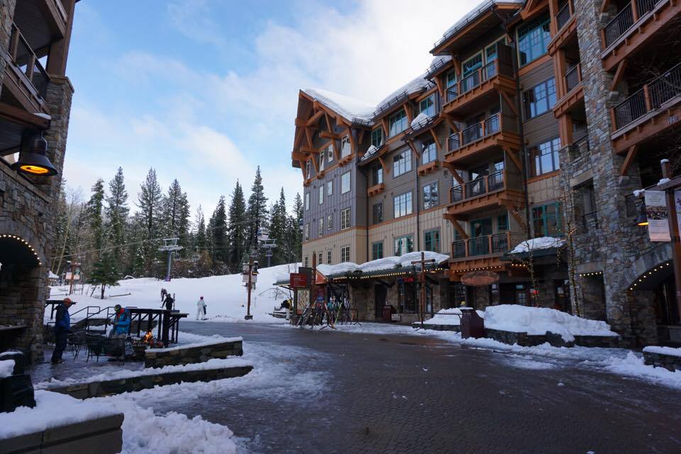 Everything you need to know about visiting Northstar California Resort located in gorgeous Lake Tahoe CA. This ULTIMATE Guide will show you all the awesome things to do in Tahoe, the best places to eat and where to ski. Check it out!!