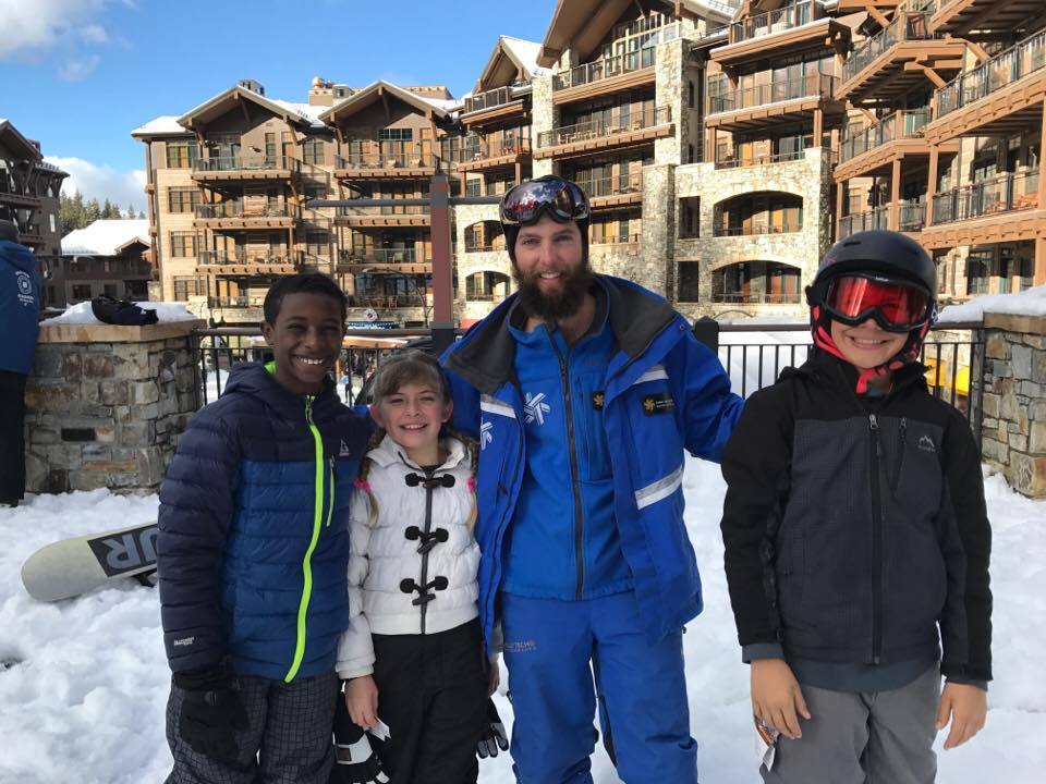 Everything you need to know about visiting Northstar California Resort located in gorgeous Lake Tahoe CA. This ULTIMATE Guide will show you all the awesome things to do in Tahoe, the best places to eat and where to ski. Check it out!!