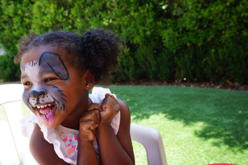 Check out these adorable Puppy Dog Pals Party Ideas to help you celebrate #DisneyJuniorFRiYAY with your little munchkins all summer long. #partyideas #toddlerbirthday #disneyjunior #puppydogpals #puppyparty