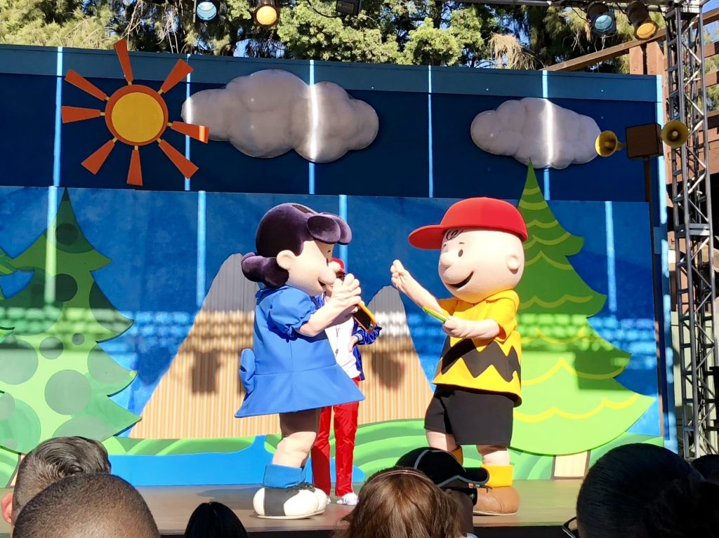 Knott's Berry Farm Snoopy area show