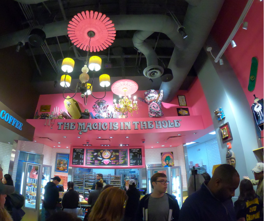 voodoo donuts citywalk store