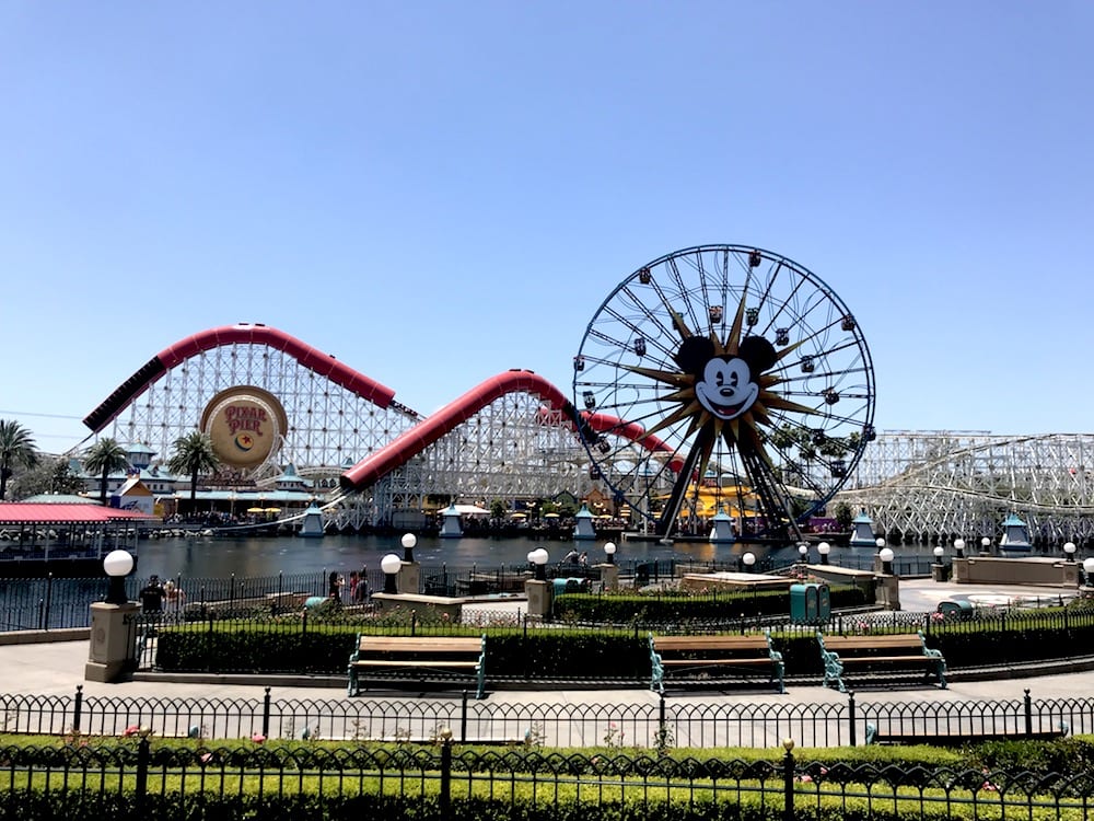 Disneyland Fast Pass Secrets - How to use Disneyland Maxpass like a Pro