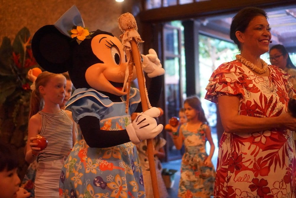 Aulani Character Breakfast Shake a Shaka Parade