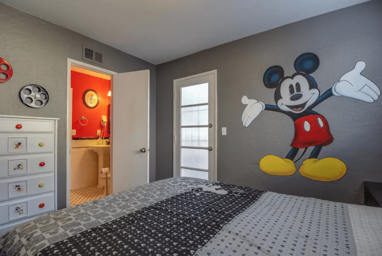 Anaheim-Disneyland-Disney-Themed-House-Kitchen 