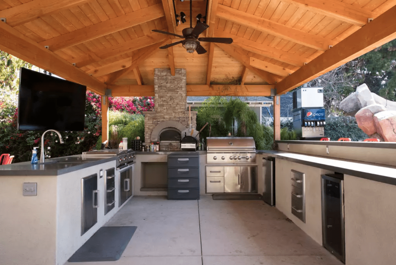 Anaheim-Disneyland-Disney-Themed-House-Kitchen 