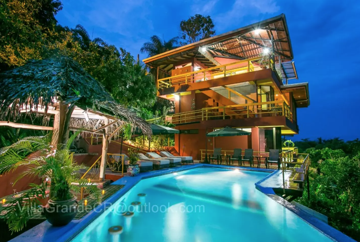 Airbnb Costa Rica [22 Incredible Homes] that are Surprisingly Affordable