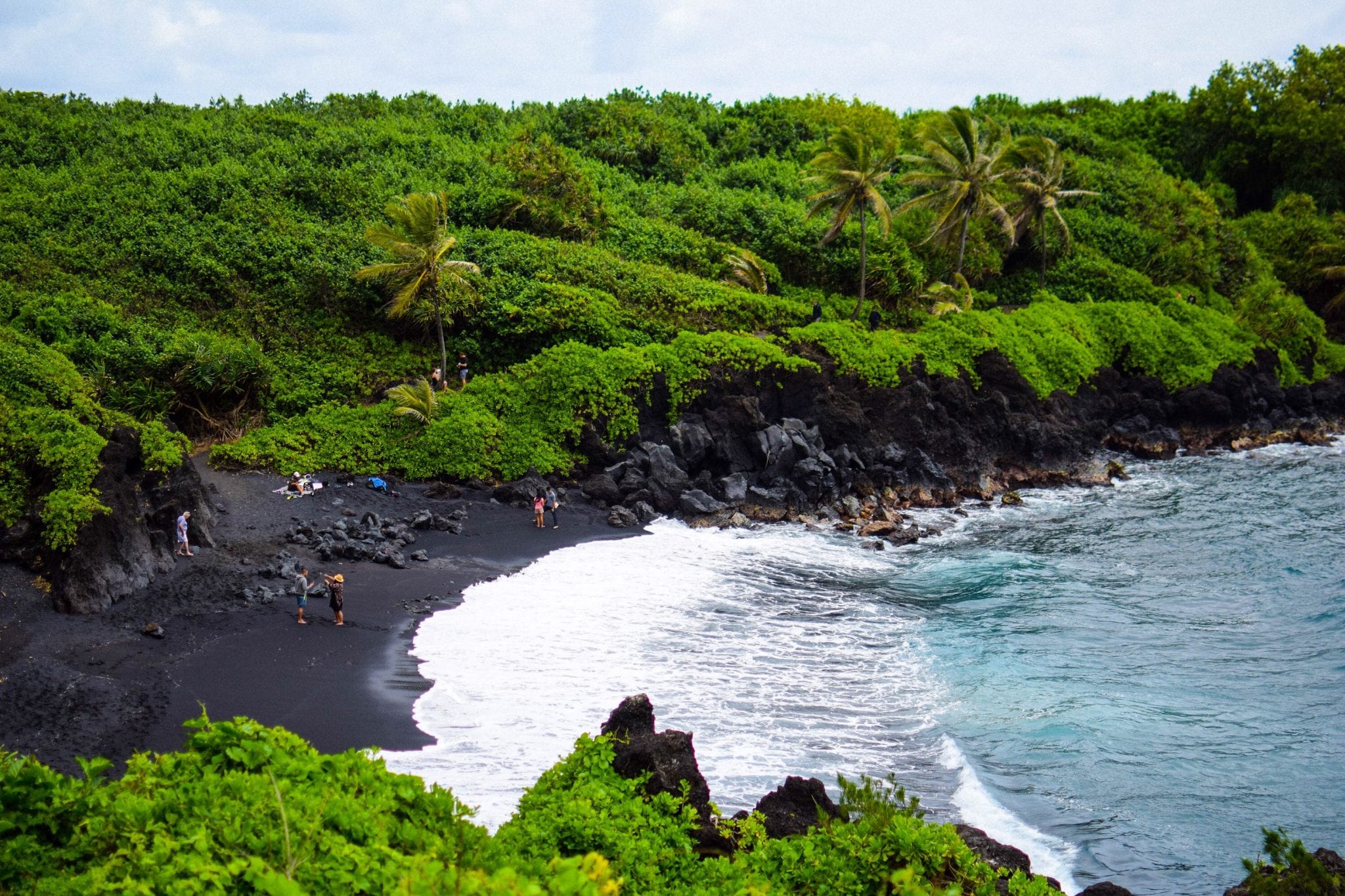 Black Sand Beaches In Maui | Paraiso Island