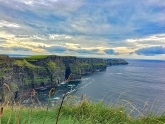 a guide to visiting the cliffs of moher