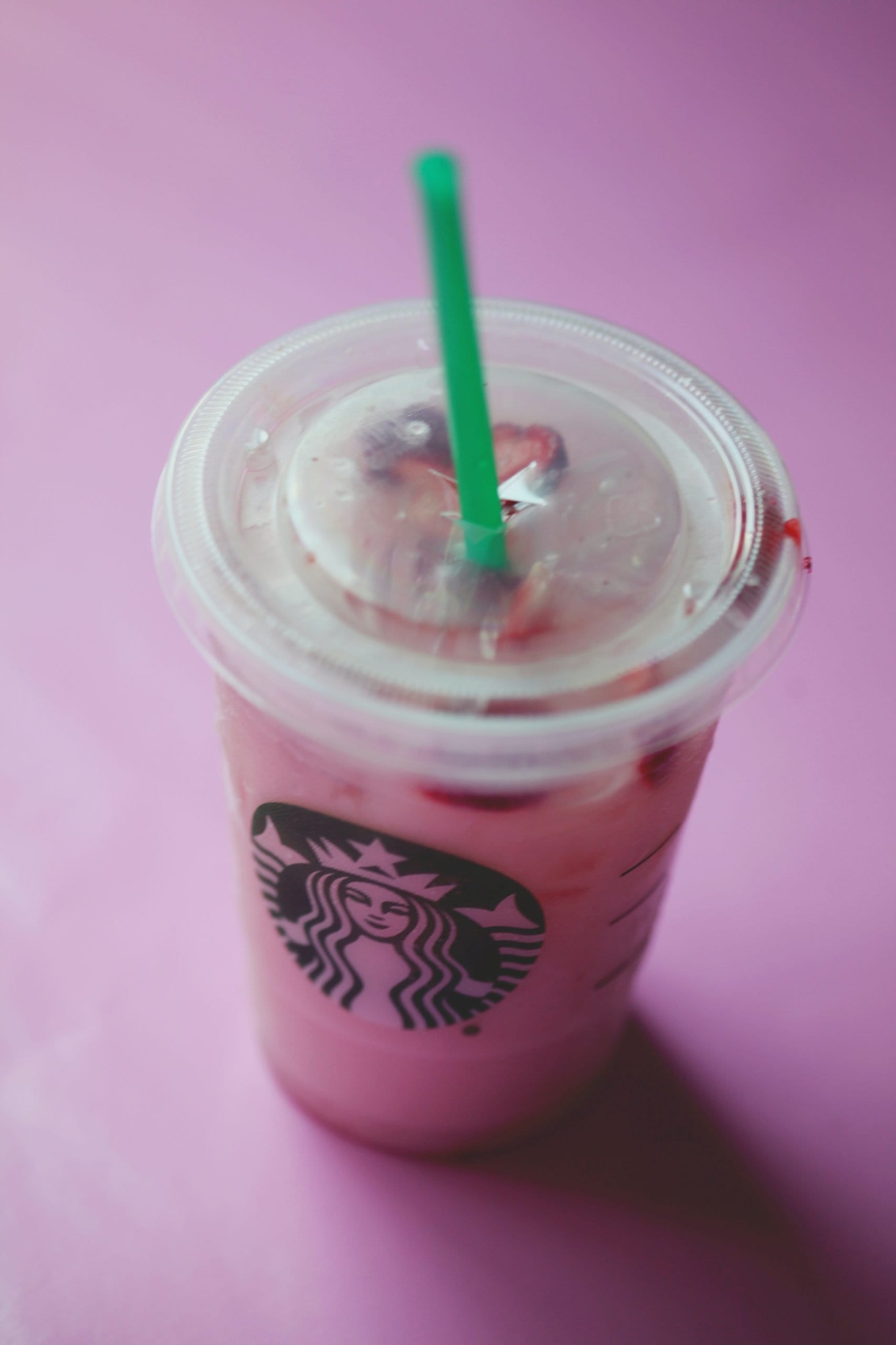 how-to-make-starbucks-pink-drink-2-variations-global-munchkins