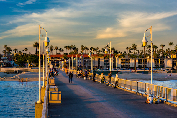 Explore The Natural Beauty Of Granada Beach In Long Beach California