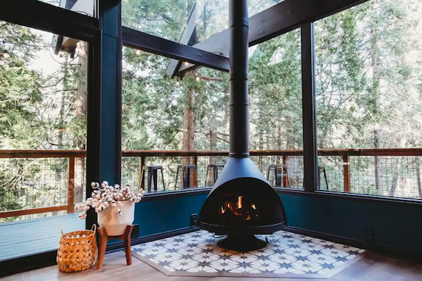 The Mountain House, by designer Emily Henderson - Cabins for Rent in Lake  Arrowhead, California, United States - Airbnb