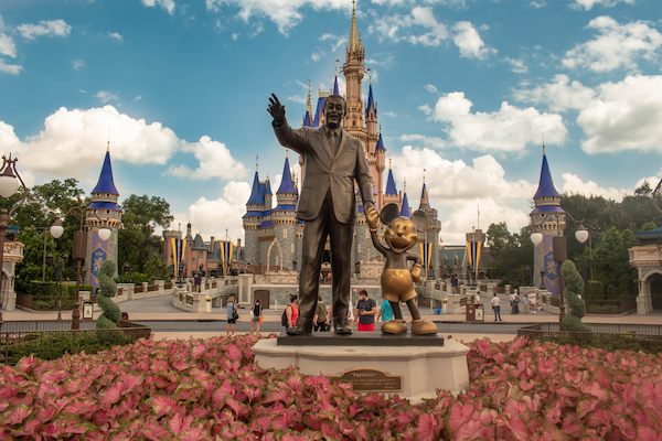 how to become a Disney travel agent