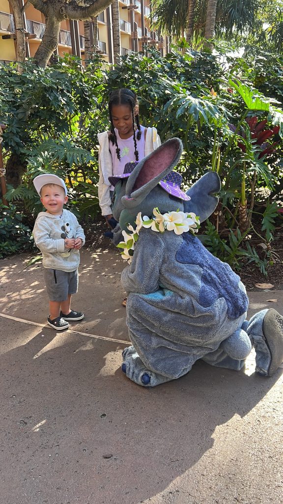 meeting characters at Aulani 