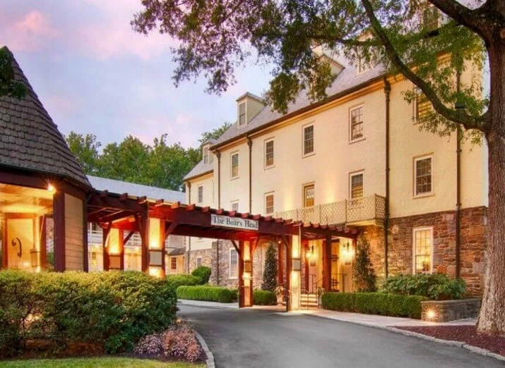 Travel Experts Reveal The BEST Luxury Resorts For Families! 15 The Best Luxury Resorts- Boar's Head Inn