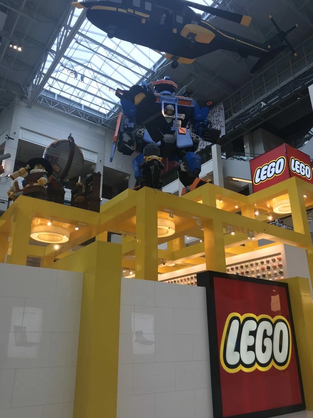 Top 9 Incredible Things to do at Mall of America with kids 5 Things to do at Mall of America Lego Store