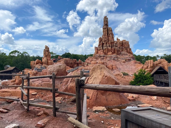 Lightning Lanes at Disney World: Everything You Need To Know to make your trip magical! 1 lightning lanes at Disney World