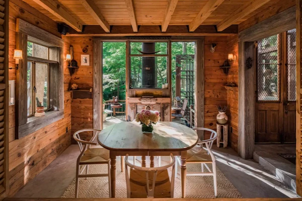 10 Unique Airbnbs in Texas for the Entire Family 8 airbnbs in Texas