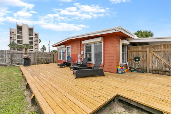 10 Unique Airbnbs in Texas for the Entire Family 13 airbnbs in Texas